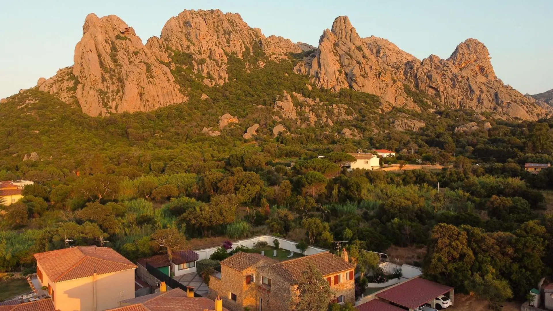 Сasa de vacaciones Villa Dolcevita By Homey Experience San Pantaleo Italia